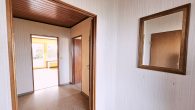 *vorgemerkt* Kleines Einfamilienhaus mit Garage und Garten in guter Wohnlage von Zell/Barl - Flur