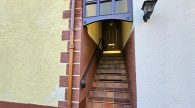 Renoviertes Einfamilienhaus mit Terrasse, Sauna, Garage und Weinbergblick in Briedel an der Mosel - Hauseingang