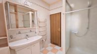 Renoviertes Einfamilienhaus mit Terrasse, Sauna, Garage und Weinbergblick in Briedel an der Mosel - Badezimmer