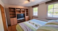 Renoviertes Einfamilienhaus mit Terrasse, Sauna, Garage und Weinbergblick in Briedel an der Mosel - Schlafzimmer