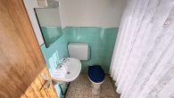 Freistehendes Einfamilienhaus mit großem Garten und Ausbaureserve in der Nähe von Rheinböllen - Gäste-WC EG