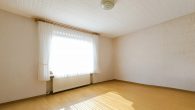 Freistehendes Einfamilienhaus mit großem Garten und Ausbaureserve in der Nähe von Rheinböllen - Zimmer OG