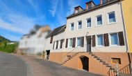 Sanierungsbedürftiges Forsthaus mit Garage und schönem Außenbereich - Vorderansicht
