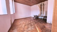 Sanierungsbedürftiges Forsthaus mit Garage und schönem Außenbereich - Zimmer