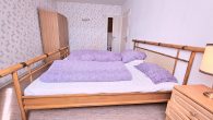 Sanierungsbedürftiges Forsthaus mit Garage und schönem Außenbereich - Schlafzimmer DG