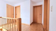 Modernisiertes Einfamilienhaus als Kapitalanlage oder zur Eigennutzung mit Calmontblick an der Mosel - Flur
