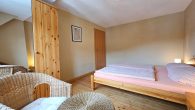 Modernisiertes Einfamilienhaus als Kapitalanlage oder zur Eigennutzung mit Calmontblick an der Mosel - Schlafzimmer DG