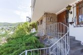 Atemberaubender Moselblick – Einfamilienhaus in begehrter Höhenlage von Cochem - Eingang