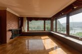 Atemberaubender Moselblick – Einfamilienhaus in begehrter Höhenlage von Cochem - Wohnzimmer