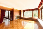 Atemberaubender Moselblick – Einfamilienhaus in begehrter Höhenlage von Cochem - Wohnzimmer