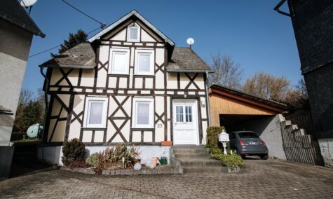Gemütliches Fachwerkhaus mit Terrasse und idyllischem Garten, 55490 Rohrbach, Einfamilienhaus