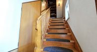 Vermietetes Wohnhaus mit großem Grundstück in ruhiger Wohnlage von Simmern im Hunsrück - Treppe