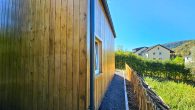 Kleine Perle in Mesenich an der Mosel - Modernes Tinyhouse mit Garten u Terrasse in idyllischer Lage - Seitenansicht