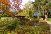 Anwesen mit parkähnlichem Garten, Wohn- und Geschäftsräumen, großem Wellnessbereich im Hunsrück. - Garten