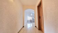 Sehr gepflegtes Einfamilienhaus mit Garage, Garten und Balkon in Bullay/Mosel - Flur EG