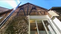 Charmantes, kernsaniertes Fachwerkhaus mit Innenhof, Nebengebäude & Parkmöglichkeiten in Erden - Seitenansicht Wohnhaus