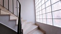 Großzügiges Wohn- und Ferienhaus, zwei Wohneinheiten möglich, inmitten der Zeller Altstadt - Mosel - Treppenhaus EG