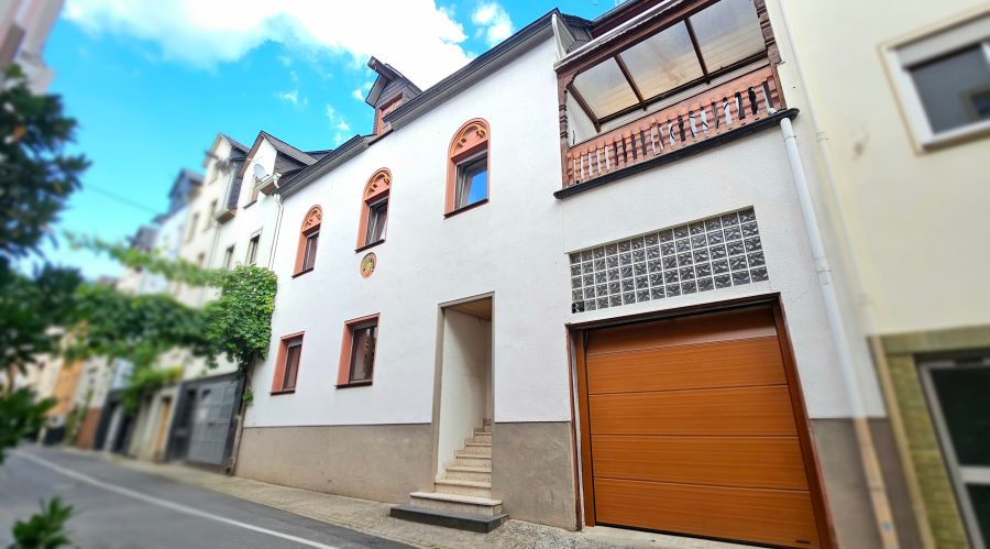 Großzügiges Wohn- und Ferienhaus, zwei Wohneinheiten möglich, inmitten der Zeller Altstadt – Mosel, 56856 Zell, Stadthaus