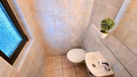 Perfektes Einfamilienhaus mit Garten und Garage - Gäste-WC