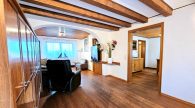 Perfektes Einfamilienhaus mit Garten und Garage - Wohnzimmer