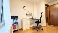Perfektes Einfamilienhaus mit Garten und Garage - Büro / Gästezimmer 1. OG