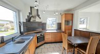 Schönes Einfamilienhaus mit Einliegerwohnung, Doppelgarage und Garten in Illerich, nahe Cochem - Küche EG