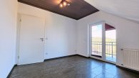 Schönes Einfamilienhaus mit Einliegerwohnung, Doppelgarage und Garten in Illerich, nahe Cochem - Zimmer OG