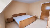 Großzügiges Einfamilienhaus mit 2 Garagen, Nebengebäude und Garten in Ortsrandlage von Zell/Mosel - Zimmer
