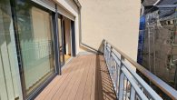 Großes Einfamilienhaus mit 2 Terrassen, Weinbergblick und Doppelgarage inmitten der Zeller Altstadt - kleine Terrasse