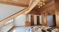 Großes Einfamilienhaus mit 2 Terrassen, Weinbergblick und Doppelgarage inmitten der Zeller Altstadt - Schlafzimmer DG