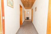 Ein Haus nahe Cochem - mit 2 Terrassen, Balkon und Garage in hochwassersicherer Lage - Flur