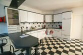 Großzügiges 1-2-Familienhaus mit fantastischem Moselblick, Garage, aufteilbar in mehrere Einheiten. - Küche OG